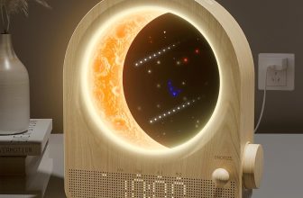 Notre test de la blonbar Lampe Lune, le réveil à lumière du jour en forme de lune